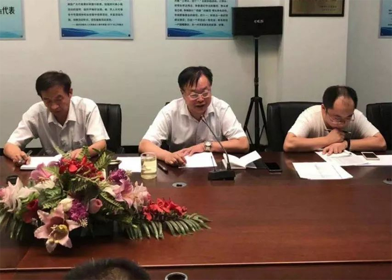 大会上秦旭昌同志代表上届支部委员会作工作报告