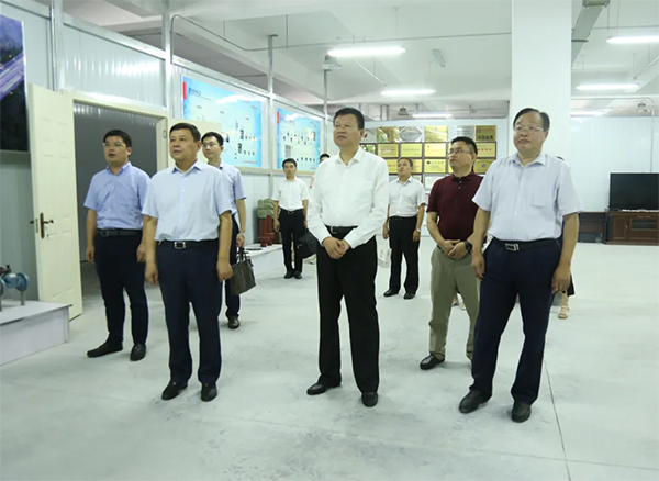 參觀公司展廳